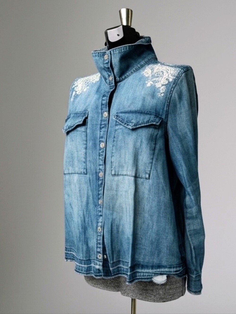 Vintage America Blues Sinclair Chambray Denim Shirt By Gloria Vanderbilt, Size L